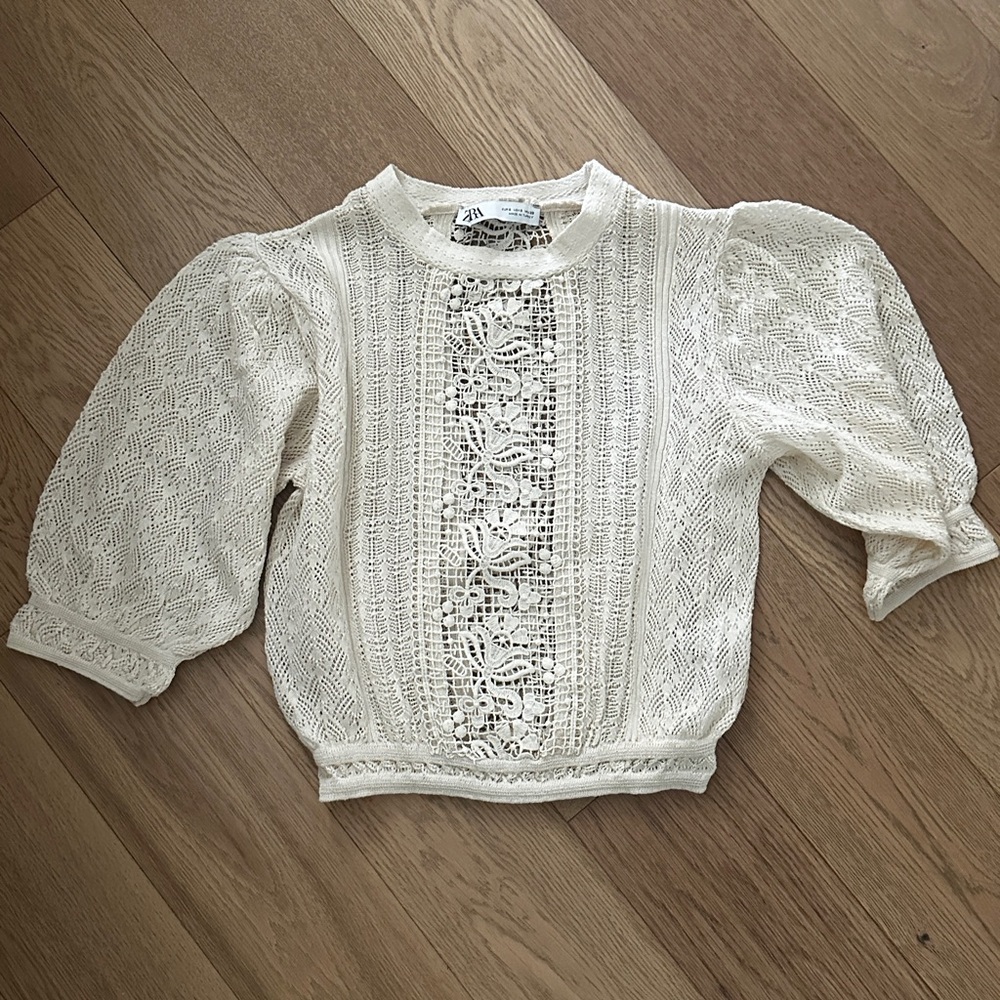 Zara Cream Lace Puff Sleeve Top